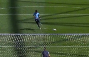 VIDEO: Sợ giống De Gea, thủ môn của Man City tập sút penalty trước trận Chung kết C1 VIDEO: Sợ giống De Gea, thủ môn của Man City tập sút penalty trước trận Chung kết C1