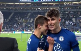 Đưa Chelsea lên đỉnh châu Âu, người hùng Kai Havertz văng tục ngay trên sóng truyền hình Đưa Chelsea lên đỉnh châu Âu, người hùng Kai Havertz văng tục ngay trên sóng truyền hình