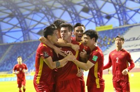 ĐT Việt Nam thăng tiến như tên lửa trên BXH FIFA sau trận thắng Malaysia ĐT Việt Nam thăng tiến như tên lửa trên BXH FIFA sau trận thắng Malaysia