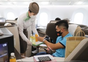 Đội tuyển Việt Nam đã hạ cánh về nước an toàn Đội tuyển Việt Nam đã hạ cánh về nước an toàn