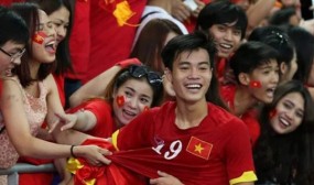 CĐV Malaysia yêu cầu ĐTQG học theo Việt Nam, ngưng dùng cầu thủ nhập tịch CĐV Malaysia yêu cầu ĐTQG học theo Việt Nam, ngưng dùng cầu thủ nhập tịch