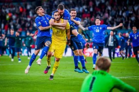 BXH FIFA sau Euro 2020: Hạng 1 thế giới vẫn không đổi, ĐT Ý thăng hạng vượt bậc BXH FIFA sau Euro 2020: Hạng 1 thế giới vẫn không đổi, ĐT Ý thăng hạng vượt bậc