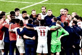 Tự tin đi đúng hướng, HLV Southgate quyết không từ chức để giúp ĐT Anh vô địch World Cup Tự tin đi đúng hướng, HLV Southgate quyết không từ chức để giúp ĐT Anh vô địch World Cup