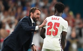 Ngỡ ngàng với lý do HLV Southgate chọn sao Asenal đá 11m cuối cùng cho ĐT Anh Ngỡ ngàng với lý do HLV Southgate chọn sao Asenal đá 11m cuối cùng cho ĐT Anh