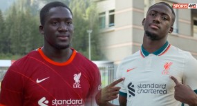 VIDEO: 'Siêu trung vệ Pháp' - người đóng thế Van Dijk ra sân lần đầu cho Liverpool VIDEO: 'Siêu trung vệ Pháp' - người đóng thế Van Dijk ra sân lần đầu cho Liverpool