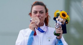 Quốc gia nhỏ nhất ở Olympic Tokyo mang 5 VĐV và đã có tấm huy chương lịch sử Quốc gia nhỏ nhất ở Olympic Tokyo mang 5 VĐV và đã có tấm huy chương lịch sử