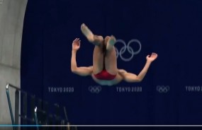VIDEO: Thêm 3 pha nhảy cầu 'dở khóc dở cười' xuất hiện tại Olympic Tokyo VIDEO: Thêm 3 pha nhảy cầu 'dở khóc dở cười' xuất hiện tại Olympic Tokyo