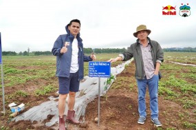 Bầu Đức tuyên bố cho không Kiatisuk, báo Thái Lan mừng rơi nước mắt Bầu Đức tuyên bố cho không Kiatisuk, báo Thái Lan mừng rơi nước mắt