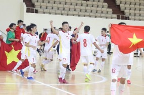 HLV trưởng ĐT Brazil đề cao ĐT Việt Nam tại VCK World Cup: 'Họ thừa sức làm nên chuyện' HLV trưởng ĐT Brazil đề cao ĐT Việt Nam tại VCK World Cup: 'Họ thừa sức làm nên chuyện'