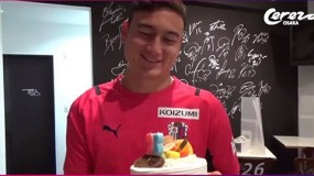 VIDEO: Văn Lâm than trời trước bất ngờ mà đồng đội tại Cerezo Osaka chuẩn bị VIDEO: Văn Lâm than trời trước bất ngờ mà đồng đội tại Cerezo Osaka chuẩn bị