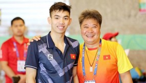 Kình ngư Nguyễn Huy Hoàng gửi lời tiễn biệt tới HLV vừa qua đời Kình ngư Nguyễn Huy Hoàng gửi lời tiễn biệt tới HLV vừa qua đời