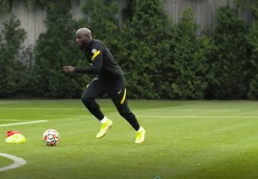VIDEO: Lukaku dứt điểm bách phát bách trúng, gửi lời cảnh báo Arsenal VIDEO: Lukaku dứt điểm bách phát bách trúng, gửi lời cảnh báo Arsenal