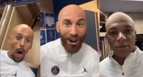 VIDEO: Mbappe cùng dàn sao Paris SG đồng loạt ... 'cạo trọc' mừng chiến thắng VIDEO: Mbappe cùng dàn sao Paris SG đồng loạt ... 'cạo trọc' mừng chiến thắng
