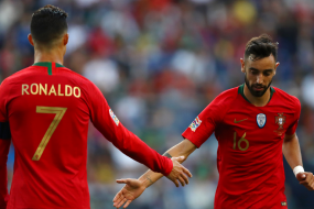 Huyền thoại Man Utd: “Bruno sẽ không nhường đá phạt cho Ronaldo” Huyền thoại Man Utd: “Bruno sẽ không nhường đá phạt cho Ronaldo”