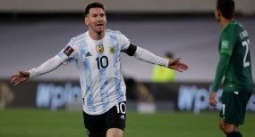 VIDEO: Messi lập Hat-trick 'đỉnh cao' cho Argentina tại Vòng loại World Cup VIDEO: Messi lập Hat-trick 'đỉnh cao' cho Argentina tại Vòng loại World Cup