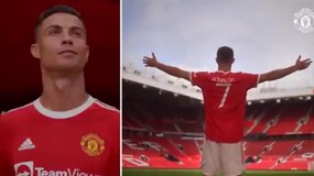 VIDEO: Ronaldo khoác áo MU trở lại Old Trafford sau 12 năm VIDEO: Ronaldo khoác áo MU trở lại Old Trafford sau 12 năm