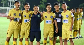 Hai 'trò cưng' Văn Quyến lọt top những tài năng trẻ hàng đầu thế giới Hai 'trò cưng' Văn Quyến lọt top những tài năng trẻ hàng đầu thế giới