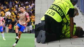 M.U thua trận, Ronaldo còn hóa 'tội đồ' khi tung cú sút khiến nữ nhân viên 'nằm sân' M.U thua trận, Ronaldo còn hóa 'tội đồ' khi tung cú sút khiến nữ nhân viên 'nằm sân'