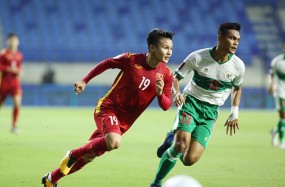 Chuyên gia Indonesia xấu hổ vì 'chung mâm' với Campuchia, khuyên đội nhà học hỏi Việt Nam Chuyên gia Indonesia xấu hổ vì 'chung mâm' với Campuchia, khuyên đội nhà học hỏi Việt Nam