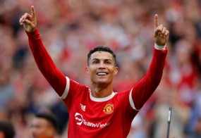 Ronaldo nhận mức lương thấp khó tin tại MU, thua xa tin đồn gần nửa triệu bảng/tuần Ronaldo nhận mức lương thấp khó tin tại MU, thua xa tin đồn gần nửa triệu bảng/tuần