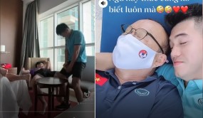 VIDEO: Đức Chinh, Hồng Duy, Xuân Trường tấu hài, Tiến Linh nằm ngủ với HLV Park VIDEO: Đức Chinh, Hồng Duy, Xuân Trường tấu hài, Tiến Linh nằm ngủ với HLV Park