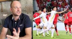 Siêu cò Châu âu: “ĐT Việt Nam phòng ngự như những đứa trẻ U10” Siêu cò Châu âu: “ĐT Việt Nam phòng ngự như những đứa trẻ U10”
