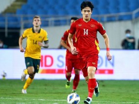 'Ông lớn' Oman nhắn tin săn đón Hoàng Đức: 'Chúng tôi khao khát tiền vệ của ĐTVN' 'Ông lớn' Oman nhắn tin săn đón Hoàng Đức: 'Chúng tôi khao khát tiền vệ của ĐTVN'