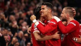 Ronaldo vượt qua Messi, lập thêm một kỷ lục vô tiền khoáng hậu ở Champions League Ronaldo vượt qua Messi, lập thêm một kỷ lục vô tiền khoáng hậu ở Champions League