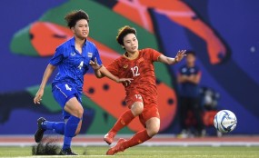 HLV Mai Đức Chung: 'Có vẻ Thái Lan luôn may mắn hơn Việt Nam' HLV Mai Đức Chung: 'Có vẻ Thái Lan luôn may mắn hơn Việt Nam'