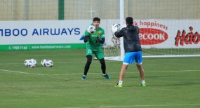 Thêm 1 thủ môn chấn thương sau Văn Lâm, HLV Park buộc phải gọi bổ sung sao trẻ U23 Thêm 1 thủ môn chấn thương sau Văn Lâm, HLV Park buộc phải gọi bổ sung sao trẻ U23