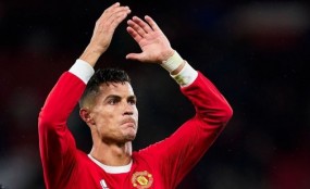 Ronaldo sẽ rời MU nếu Quỷ đỏ không thể có vé tham dự cúp C1? Ronaldo sẽ rời MU nếu Quỷ đỏ không thể có vé tham dự cúp C1?