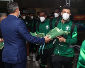 ĐT Saudi Arabia đặt chân tới Hà Nội, sẵn sàng làm khách của ĐT Việt Nam ĐT Saudi Arabia đặt chân tới Hà Nội, sẵn sàng làm khách của ĐT Việt Nam