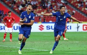 Thái Lan thị uy sức mạnh trước Indonesia để  lên  ngôi vô địch AFF Cup 2020