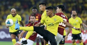 Weekend football matches to be played behind closed doors Weekend football matches to be played behind closed doors