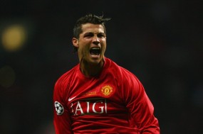 Vừa trở lại Manchester, Ronaldo ngay lập tức 'tính kế' mở rộng kinh doanh Vừa trở lại Manchester, Ronaldo ngay lập tức 'tính kế' mở rộng kinh doanh
