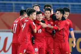 'Team hậu phương' Hùng Dũng, Minh Vương,..lên dây cót tinh thần, cổ vũ ĐT Việt Nam 'Team hậu phương' Hùng Dũng, Minh Vương,..lên dây cót tinh thần, cổ vũ ĐT Việt Nam