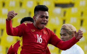 Ghi 'bàn thắng vàng', cầu thủ người Tà Ôi bất ngờ được HLV Park Hang-seo 'cấp phép' lên ĐT Việt Nam