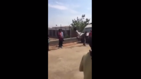 VIDEO: Tung chiêu 'vô ảnh cước' dọa đối thủ, võ sĩ nhận cái kết 'sấp mặt' VIDEO: Tung chiêu 'vô ảnh cước' dọa đối thủ, võ sĩ nhận cái kết 'sấp mặt'