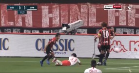VIDEO: Không theo kịp đối thủ, Messi Thái mắc sai lầm khiến đội nhà nhận bàn thua VIDEO: Không theo kịp đối thủ, Messi Thái mắc sai lầm khiến đội nhà nhận bàn thua