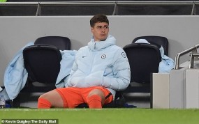 Thủ môn đắt giá nhất thế giới tự tin sẽ 'lật kèo' thành công tại Chelsea Thủ môn đắt giá nhất thế giới tự tin sẽ 'lật kèo' thành công tại Chelsea