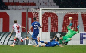 Filip Nguyễn so sánh đồng đội với sinh viên sau trận thua đậm tại Europa League Filip Nguyễn so sánh đồng đội với sinh viên sau trận thua đậm tại Europa League