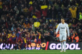 Thống kê buồn của Ronaldo mỗi khi chạm trán Messi tại Champions League Thống kê buồn của Ronaldo mỗi khi chạm trán Messi tại Champions League