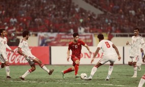 Báo UAE chê bai chiến thắng của ĐT Việt Nam, ca ngợi động thái thông minh của LĐBĐ nước nhà Báo UAE chê bai chiến thắng của ĐT Việt Nam, ca ngợi động thái thông minh của LĐBĐ nước nhà