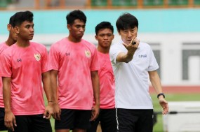 U20 World Cup bị hủy, đối thủ của thầy Park thêm đau đầu vì phải 'ôm trọn' nền bóng đá Indonesia U20 World Cup bị hủy, đối thủ của thầy Park thêm đau đầu vì phải 'ôm trọn' nền bóng đá Indonesia
