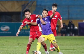 BLV Quang Huy: 'V.League 2021 có tới 10 đội cạnh tranh vào nhóm đua vô địch' BLV Quang Huy: 'V.League 2021 có tới 10 đội cạnh tranh vào nhóm đua vô địch'
