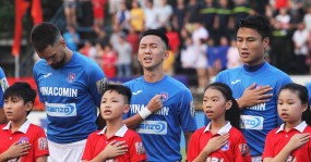Cầu thủ Than Quảng Ninh mòn mỏi đợi lương, thấp thỏm trước viễn cảnh đón Tết xa quê hương Cầu thủ Than Quảng Ninh mòn mỏi đợi lương, thấp thỏm trước viễn cảnh đón Tết xa quê hương