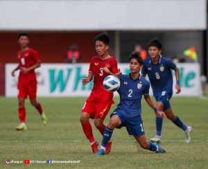CĐV Đông Nam Á: 'Dường như bóng đá Việt Nam có thể thua hoặc hòa nhiều đội, trừ Thái Lan'