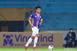 Thành Chung: 'Thật may mắn vì thời gian tới, tôi được tiếp tục khoác lên mình màu áo tím'