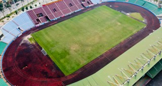 CĐV ĐNÁ chê sân Thống Nhất: 'Nhìn chẳng khác gì sân bóng ở trường học mà cũng tổ chức giải châu lục'