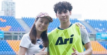 CĐV Thái Lan phản đối kịch liệt việc Madam Pang 'lụy cầu' mời Ben Davis về nước thi đấu